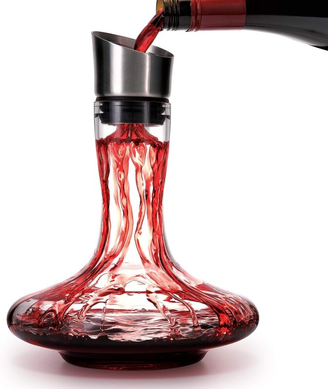 Wine decanter with built in aerator.